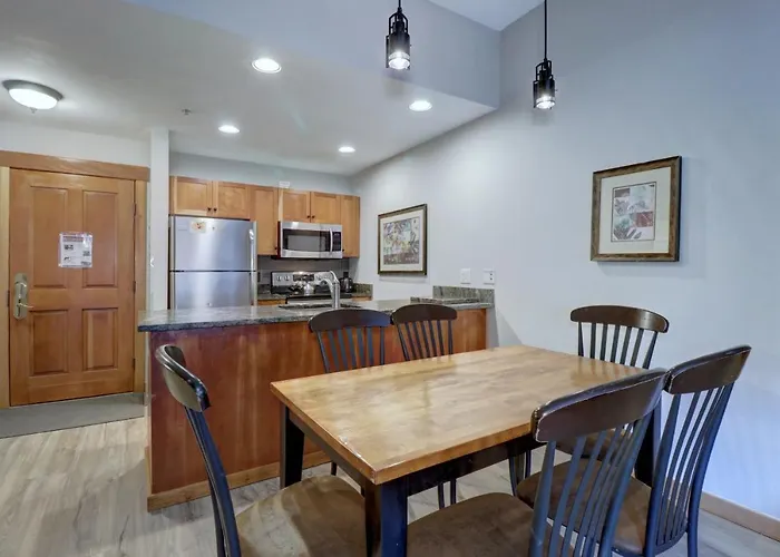 Location On The Mountain, Amazing View - Co204 Apartment *
